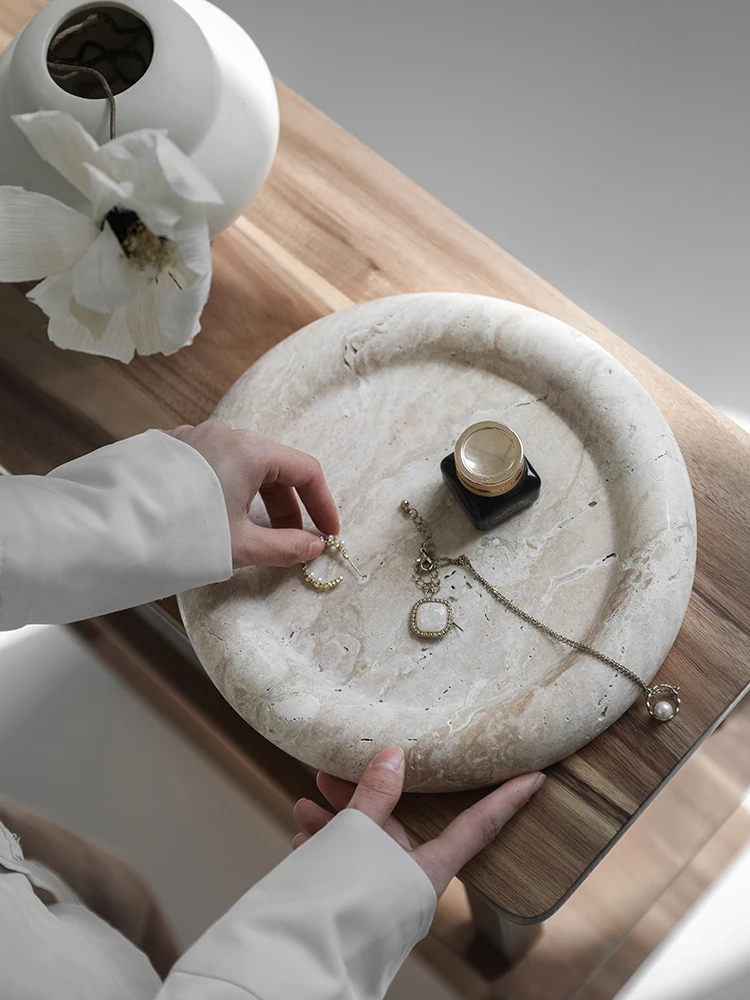 Home Bathroom Trends - Plateau de service tendance en travertin